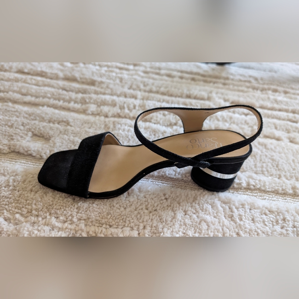 Franco Sarto Black Sandals with Chunky Heel and Open-Toe Design